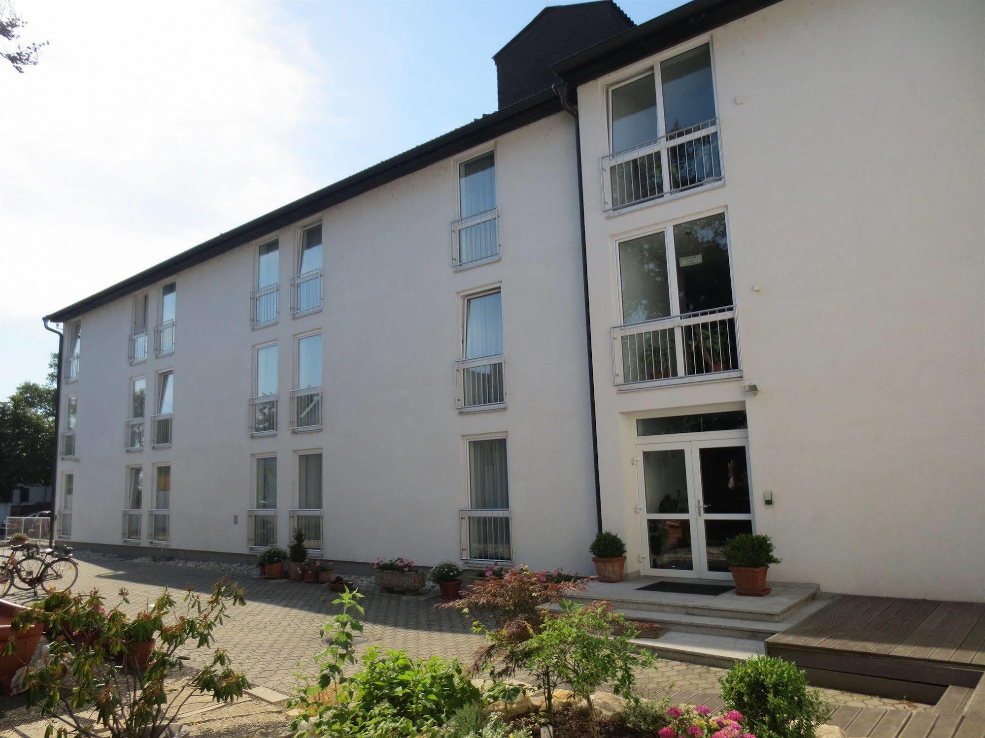 Hotel Zur Post Illmitz Ngoại thất bức ảnh
